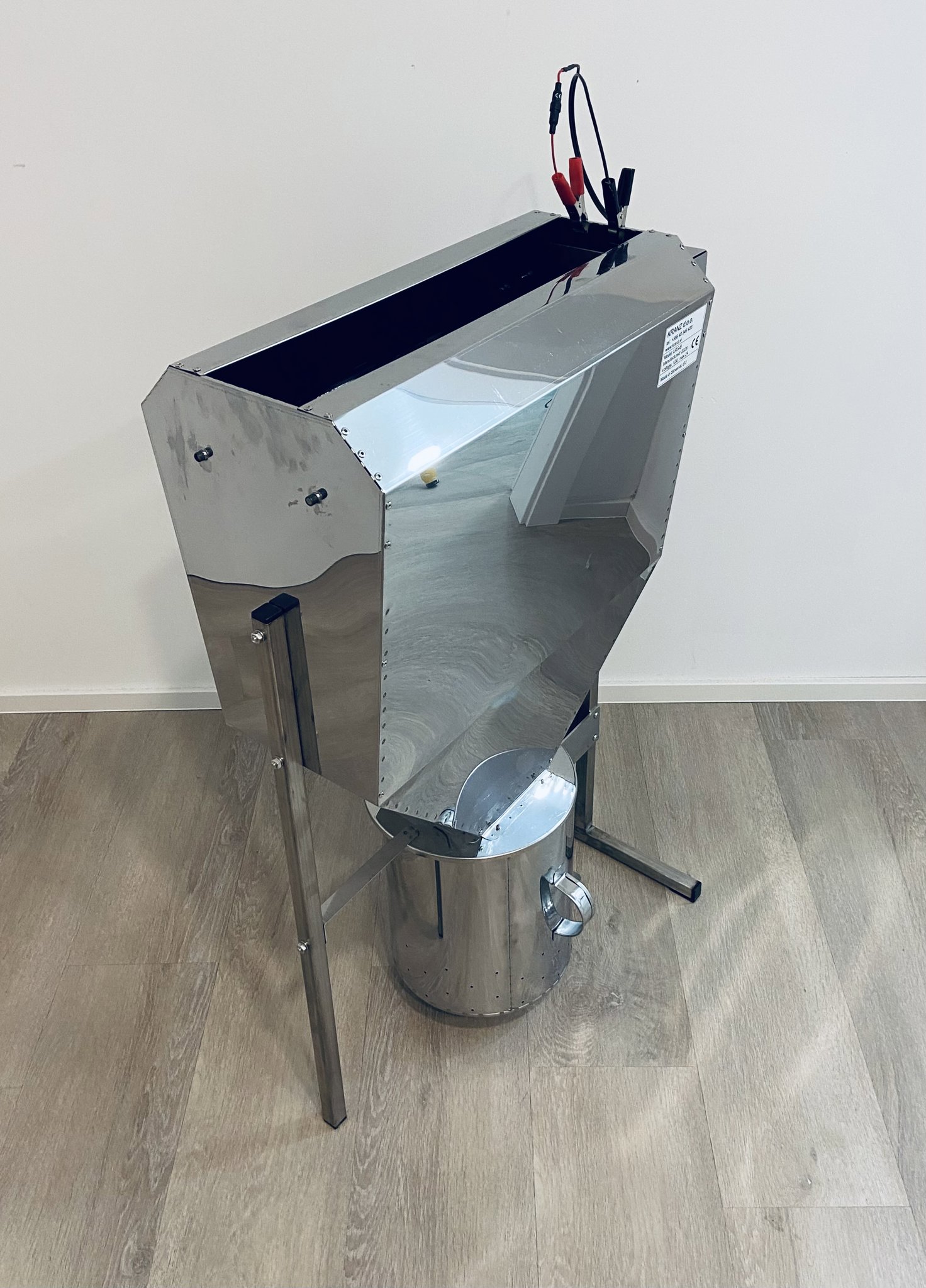 Urządzenie do odsuwania pszczół 2