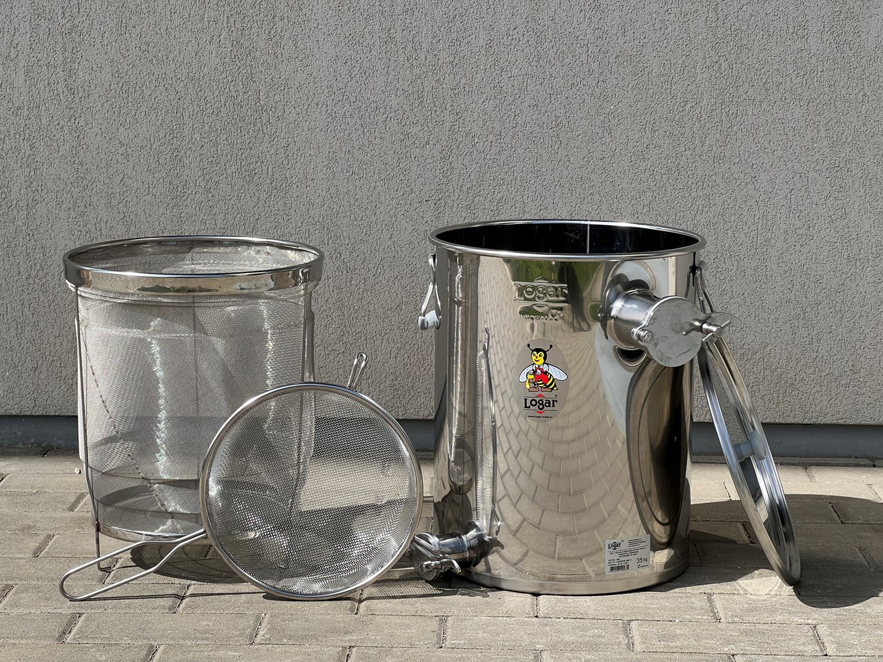 Logar pojemnik-podstawka 35 kg z sitkiem, które się nie zatyka